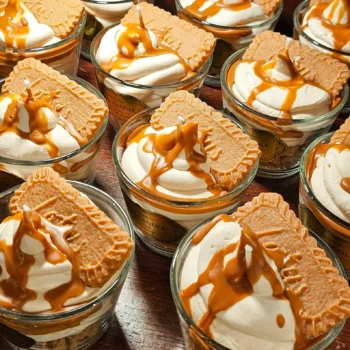 Biscoff Lotus Biscuit Cheesecake Jar Candle Handmade Soy Beeswax Scented Food Dessert Bakery