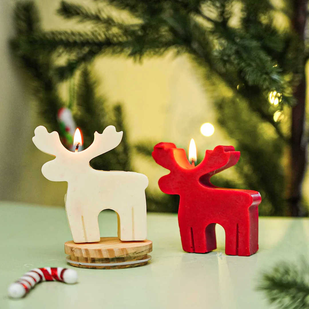 Handmade-White-_-Red-Reindeer-Wax-Candles-For-Christmas-Decoration